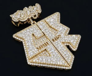 Colgante Hip Hop para Hombre con Incrustaciones de Moissanita, Chapado en Oro, Diseño Brillante - Product Image 3