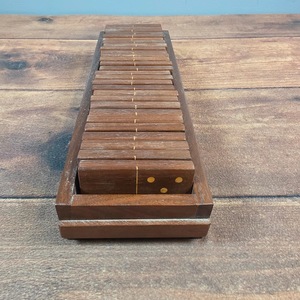 Juego de Dominó Doble Seis de Madera de Colores ILAHI, 28 Piezas, Ecológico, Tallado y Grabado, Diseño Antiguo, Caja Rectangular Alta de Madera - Product Image 3