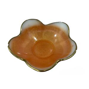 Cuenco Decorativo de Resina con Forma de Flor y Borde Dorado, Acabado Brillante, para Decoración del Hogar, Joyería, Potpourri, Centro de Mesa - Product Image 1