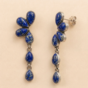 Pendientes Colgantes Hechos a Mano de Plata de Ley 925 con Lapislázuli Natural, Venta al por Mayor, Diseño Único Bohemio en Forma de Lágrima con Racimo de Piedras Preciosas - Product Image 1