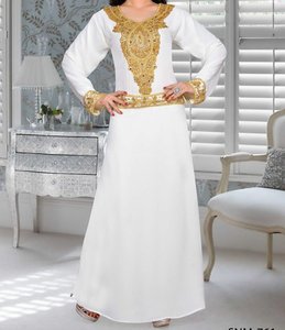 Abaya Roja Bordada de Poliéster, Larga Hasta el Suelo, para Mujer, Cuello Alto, Manga Larga, Talla Grande, Elegante, Estilo de Oriente Medio, Corte Regular, para Fiesta - Product Image 2