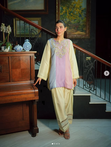 Haut court élégant en satin de soie pour femme, réversible, protection solaire, coupe classique, blocs de couleur, brodé, style traditionnel indien pakistanais - Product Image 1