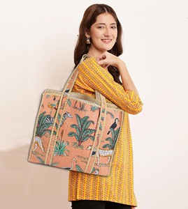 Bolso Tote Bohemio Acolchado de Algodón Hecho a Mano, Ligero, con Estampado de Jungla Naranja, Asas a Rayas, Parte Superior Abierta, para Todas las Estaciones - Product Image 5