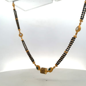 Mangalsutra de Oro Antiguo de 22K con Sello BIS - Collar Tradicional Hecho a Mano con Cuentas Negras en Oro Amarillo 916 - Product Image 5