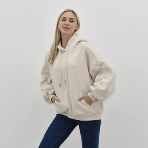 Une usine OEM fabrique des sweats à capuche graphiques vierges de qualité supérieure, 100 % coton, en tissu épais, avec des prix directs d'usine pour les marques de vêtements. - Product Image 3