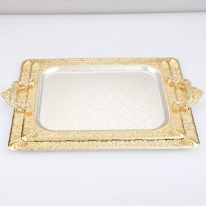 Plateau de service élégant en métal plaqué or, artisanat Art Déco, personnalisable, durable et stylé pour la maison, l'hôtel, le restaurant, Ramada - Product Image 3