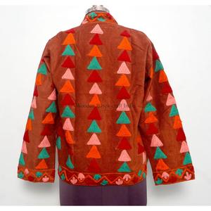 Chaqueta de algodón cotrize hecha a mano, ecológica, de estilo playero, para invierno, informal, para mujer, con cierre de botones y bordado floral. - Product Image 5