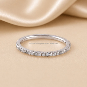 Anillo de Diamantes Cultivados en Laboratorio, Anillo de Boda con Incrustaciones de Diamantes, Anillo Apilable Delicado para Mujer, Anillo Minimalista a Juego - Product Image 3