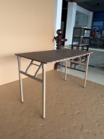 Table de repas pliable de marque Lumetal pour l'extérieur, structure en métal, surface en PS à lattes imperméable, meubles de jardin et de camping, garantie 1 an
