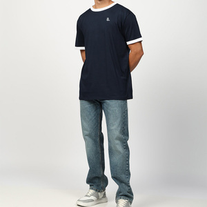 T-shirt décontracté pour homme bleu marine à manches courtes, col rond, avec bordure contrastante blanche et logo frontal, en jersey respirant à séchage rapide - Product Image 1