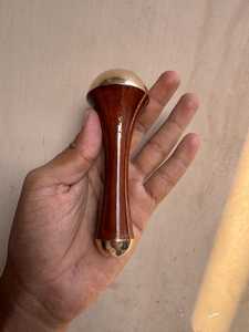 Bâton de massage facial en bois Kansa, outil de beauté ayurvédique, fait main, décoration moderne pour la maison, NEHA ENTERPRISES, visage et corps - Product Image 3