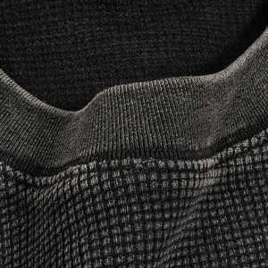 T-shirt en coton tricoté noir surdimensionné pour homme, manches courtes, col rond, style décontracté, couleur unie, teinture unie - Product Image 4