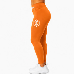 Pantalon de compression active haut de gamme pour femme, excellente gestion de l'humidité, soutien flexible pour les mouvements, confort d'entraînement durable - Product Image 3