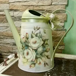 Arrosoir rustique moderne en aluminium 1,5 L avec impression émaillée et surface durable thermolaquée pour usage en jardin - Product Image 5