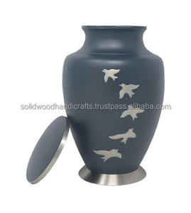 Urnas Funerarias Decorativas de Latón de Alta Calidad, Urnas Hechas a Mano para Hombres y Mujeres - Product Image 3