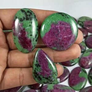 Cabujón de zoisita rubí natural, cristal de piedras preciosas sueltas para curación de Chakras, fabricación de joyas, tamaño de forma mixta - Product Image 1