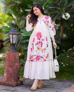 Robe de soirée et de tous les jours de créateur, brodée, avec doublure en microfibre et rayonne, longueur 50 pouces - Product Image 1