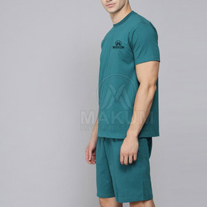 Ensemble t-shirt et short décontracté pour hommes, tenue d'été légère, style moderne et décontracté - Product Image 3