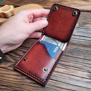 Cartera de Cuero Genuino Hecha a Mano con Logotipo Personalizado, Monedero Bifold Vintage para Hombre con Protección RFID, Venta al por Mayor - Product Image 4