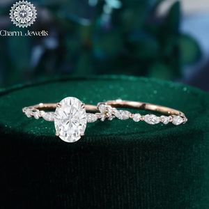 Bague de fiançailles classique pour femme Charm Jewells, trois pierres en moissanite taille coussin, monture à griffes en argent 18 carats, certifiée IGI - Product Image 4
