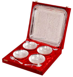Paquete de regalo tradicional de tazón y bandeja de plata para Diwali - Product Image 1