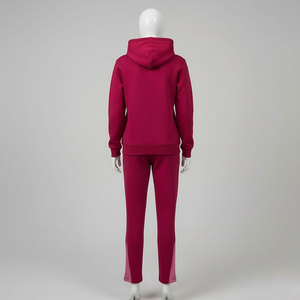 Conjunto Deportivo Econex para Hombre, Sudadera con Capucha Roja, Manga Larga, Diseño con Letras Impresas, Estilo Casual, 100% Algodón, Transpirable y Ligero - Product Image 2