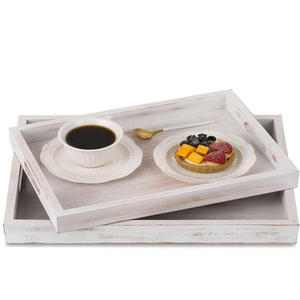 Plateau en bois artisanal exquis avec des veines naturelles chaleureuses pour une mise en scène de table haut de gamme - Product Image 1