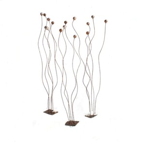 Estaca de Jardín de Metal Dorado Rústico con Campanas Colgantes, Adorno Decorativo para Exteriores, Jardín, Patio y Caminos - Product Image 5
