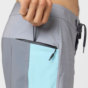 Shorts de bain pour femmes fabriqués par des professionnels, très demandés, hautement recommandés, avec design imprimé appliqué personnalisé, couleurs personnalisées - Product Image 2