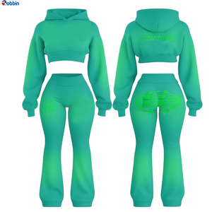 Conjunto Deportivo Personalizado con Logotipo para Mujer, Estampado Floral Negro, Top Corto con Capucha, Pantalones Acampanados Largos, Ropa Casual Estilo Otoño - Product Image 5