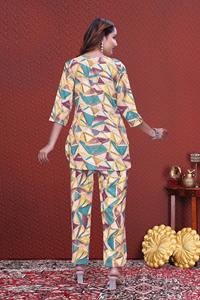 ชุดเซ็ตไมโครพิมพ์ลายทันสมัยสำหรับผู้หญิง แฟชั่นรักษ์โลก คอทรงกลม ชุดสองชิ้น ขายส่ง ไซส์ S ถึง 6XL คละสี - Product Image 2