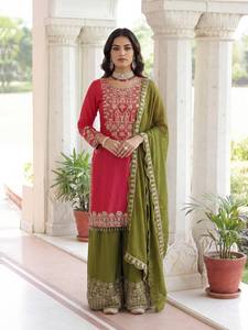 Ensemble de costume ethnique en coton brodé rouge et vert pour femmes avec dupatta assorti pour les occasions de mariage - Product Image 3