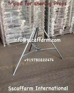 Échafaudages en acier de conception moderne avec support de trépied de construction durable pour un soutien sécurisé - Product Image 4