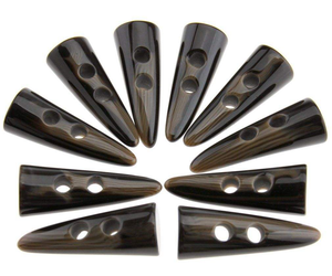 Cierre de cuerno de búfalo hecho a mano, accesorio de lujo moderno y sostenible, cierre de cuerno natural para ropa, moda ética, artesanía. - Product Image 1