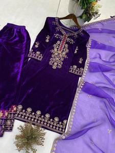Conjunto de salwar/kurta de terciopelo suave de seda, color morado especial para bodas y fiestas, con diseño de cuello redondo, corte recto y borde moderno. - Product Image 5