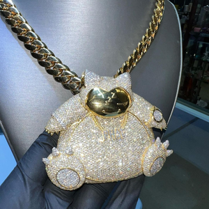 Colgante de coche de dibujos animados de lujo con incrustaciones de moissanita, joyería hip hop, cadena de oro - Product Image 4