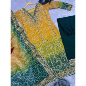 Conjunto de Traje de Mujer Marca HK, Color Naranja, Hermoso Top Plazzo y Dupatta con Estampado Digital Elegante y Bordado, Talla M - Product Image 4