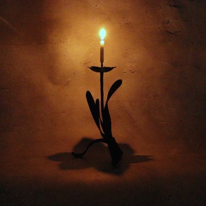 Flower Shape Metal Candle Stand Elegant Dining <b>Table</b> Centerpiece Perfect For Home Decor Events Decoration And Special <b>Occasions</b> - Product Image 6