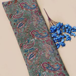 Tissu crêpe tissé léger vert sauge vif avec broderie cachemire, 44 pouces, détails de sequins scintillants, ethnique indien sur mesure - Product Image 4