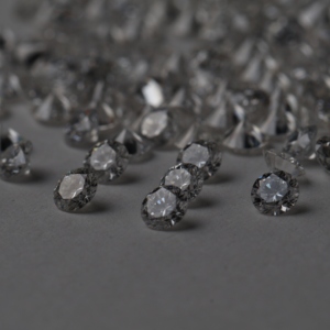 เพชรทรงกลมเจียระไนแบบบริลเลียนท์ขนาด 3 มม. ผลิตในห้องปฏิบัติการ ความสะอาดระดับ VS1-VS2 คุณภาพเยี่ยม ขายส่ง - Product Image 3