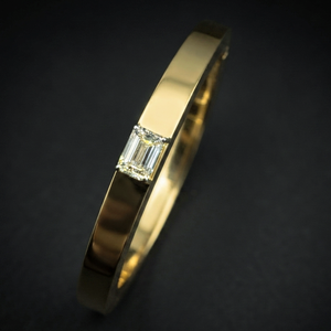 Bracelet manchette élégant en or massif 10 carats avec diamant émeraude de laboratoire certifié IGI 1,5 carat - Product Image 5