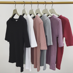 Camiseta de Algodón Lisa para Mujer - Cuello Redondo, Manga Corta, Informal, Básica, Suave, Transpirable, para Uso Diario, con Logotipo Personalizado OEM - Product Image 2