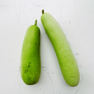 Courge en bouteille saine et fraîche pour la distribution en gros, idéale pour la cuisine, les soupes, les currys, les jus et les repas quotidiens - Product Image 1