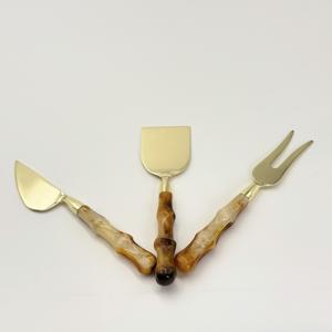 Juego de Cuchillos para Queso de 3 Piezas, Chapados en Oro, de Primera Calidad, con Mango de Resina y Acero Inoxidable, para Cualquier Fiesta, al Precio Más Bajo en India - Product Image 3