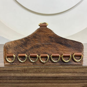 Soporte para bufanda montado en la pared de piel de vaca genuina, colgador de trapo salvaje con múltiples anillos de Metal, estante de exhibición y almacenamiento rústico Occidental para el hogar - Product Image 4