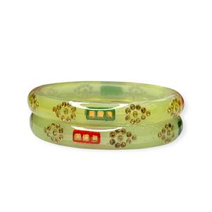 Lot de bracelets tendance en acrylique vert, imitation perle étincelante taille émeraude, plaqué or, pour mariage, vente en gros pour fabricants - Product Image 3