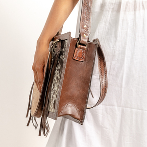Bolso Tote de Cuero Hecho a Mano de Lujo Personalizado con Flecos Ocultos y Patrón de Piel de Vaca, Cierre de Cremallera Impermeable, Estilo Vestir para Mujer - Product Image 3