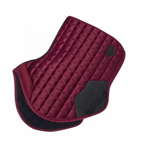 Tapis de selle polyvalent bordeaux matelassé en polyester avec doublure polaire pour l'équitation - Product Image 4
