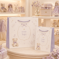 Sacs cadeaux personnalisés en papier kraft, réutilisables pour cadeaux, avec poignées torsadées en corde lavande, ours en peluche, OEM ODM, certifiés FSC