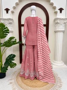 Traje Palazzo de Seda Rosa Polvoriento con Bordado y Dupatta a Rayas, Conjunto Étnico Indio de Gujarat - Product Image 6